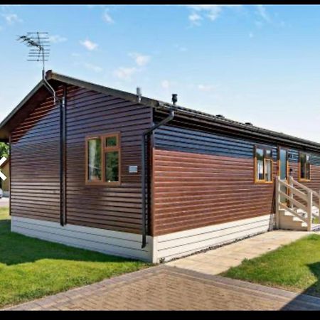 Ness Lodge Little Habton Exterior photo
